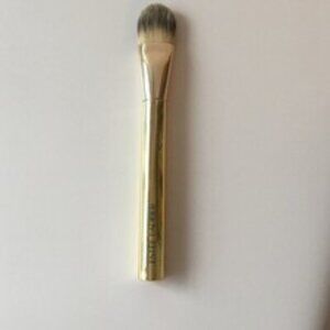 ESTEE LAUDER FOUNDATION BRUSH - TRAVEL SIZE -